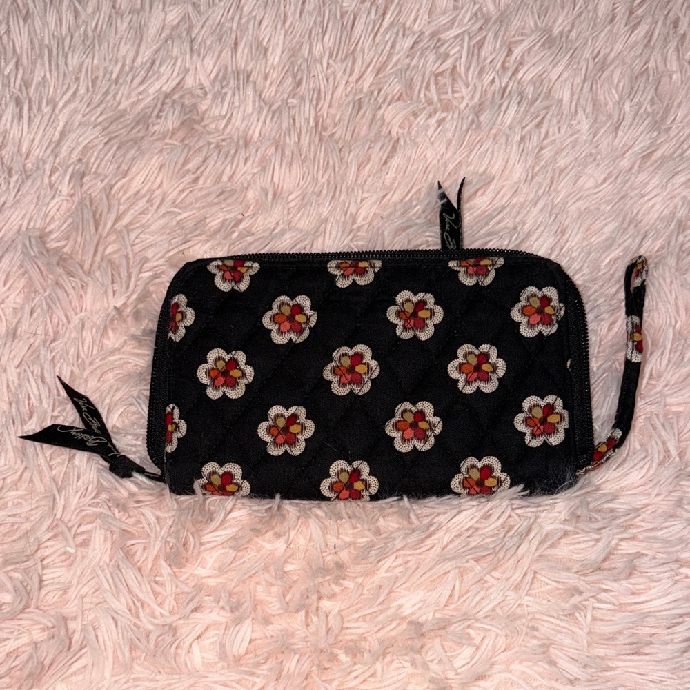 Vera Bradley Pirouette Black Pattern Wallet